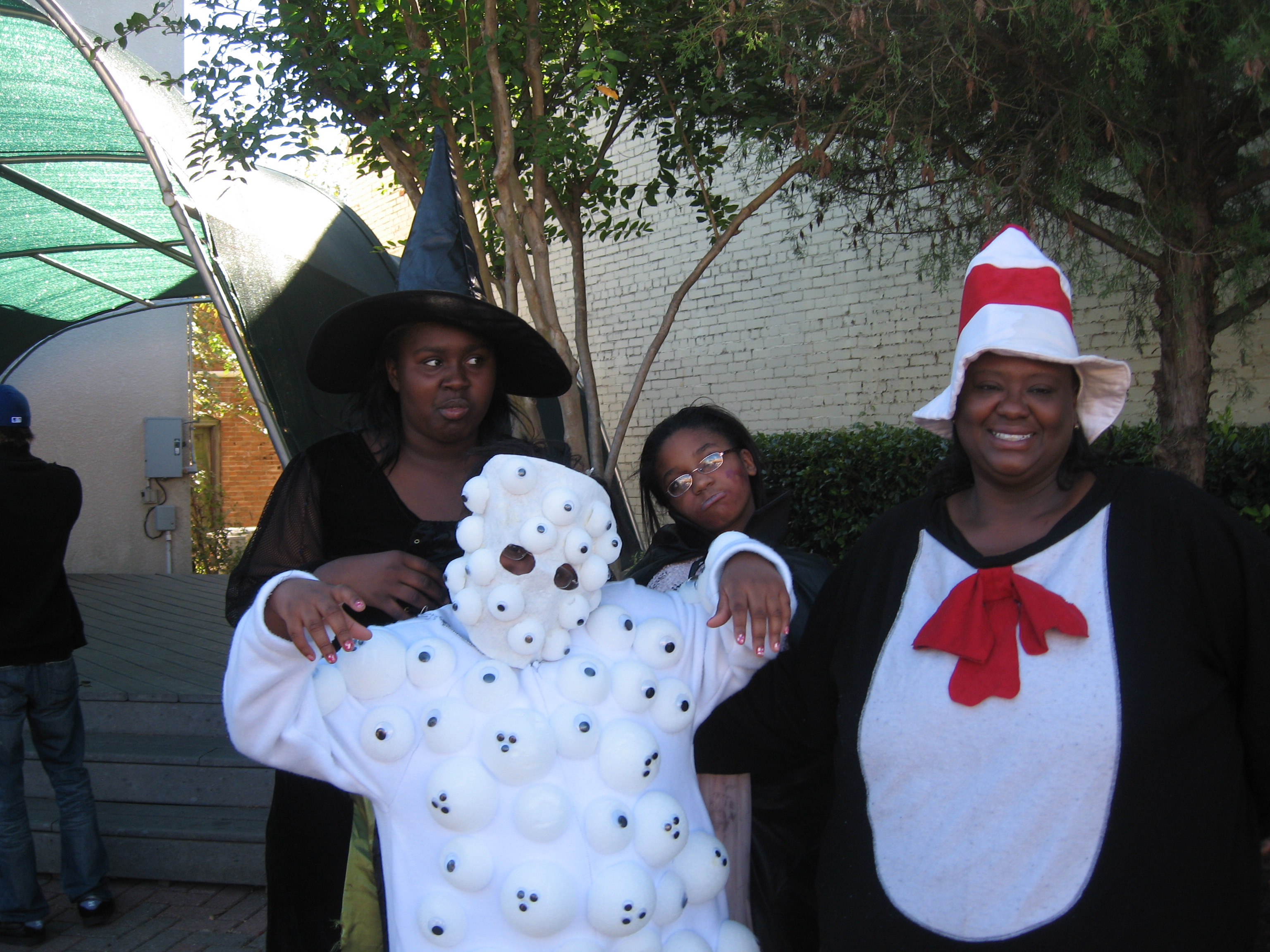 scare on the square 072